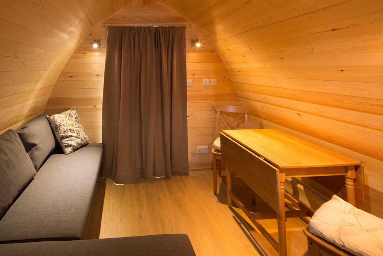 فندق Campion Glamping Pod كيلتنهام المظهر الخارجي الصورة