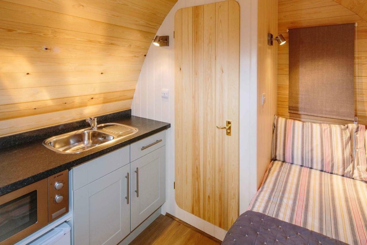 فندق Campion Glamping Pod كيلتنهام المظهر الخارجي الصورة