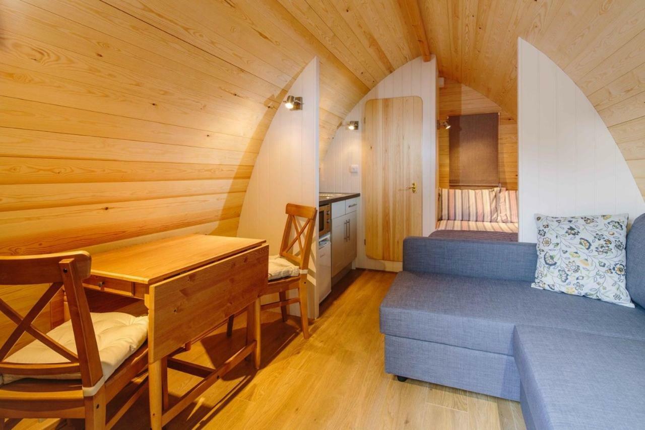 فندق Campion Glamping Pod كيلتنهام المظهر الخارجي الصورة